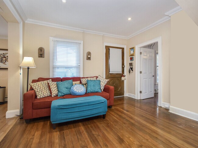 Building Photo - 82 Central Ave