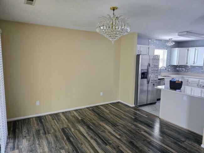 Foto del edificio - 3 Bed 2 Bath Huber Heights