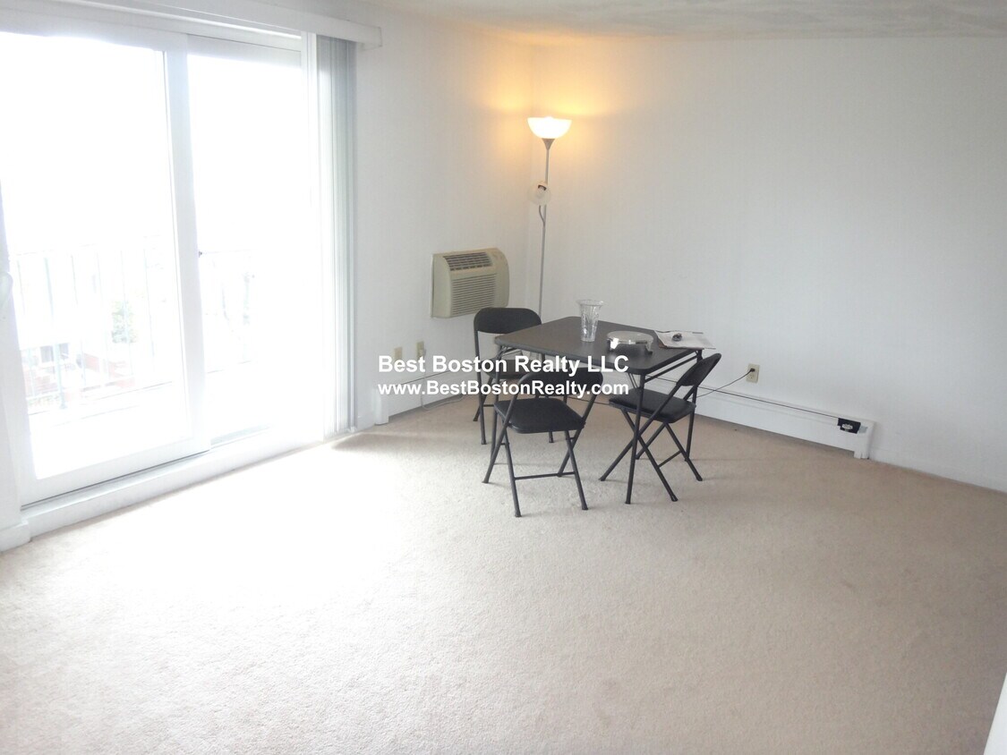 7 Meridian St Unit 12, Malden, MA 02148 Condo for Rent in Malden, MA