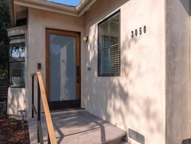 Building Photo - COMPLETELY REMODELED 2 BEDROOM 2 BATH HOUSE