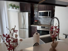 Building Photo - 10451 W Broward Blvd