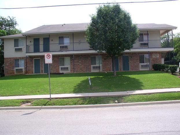 Primary Photo - Eagle Place Apartments