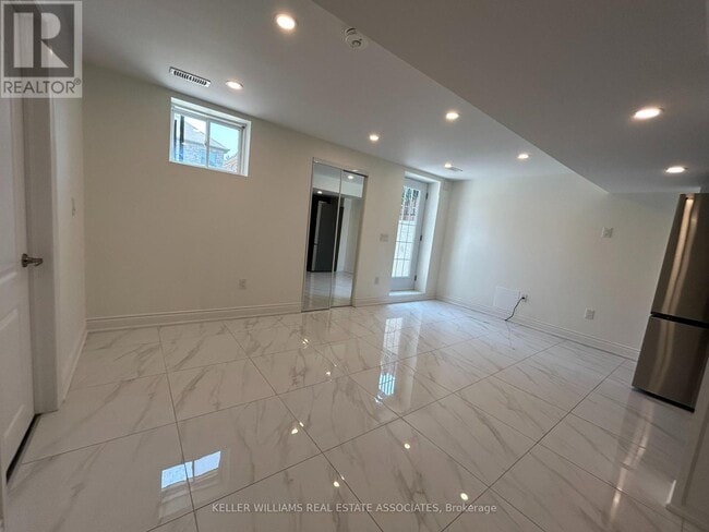Building Photo - 9 Maybeck Dr