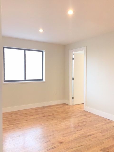 Primary Photo - 385 3rd Ave