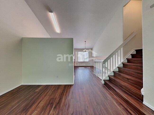 Foto del edificio - 13656 Adams St