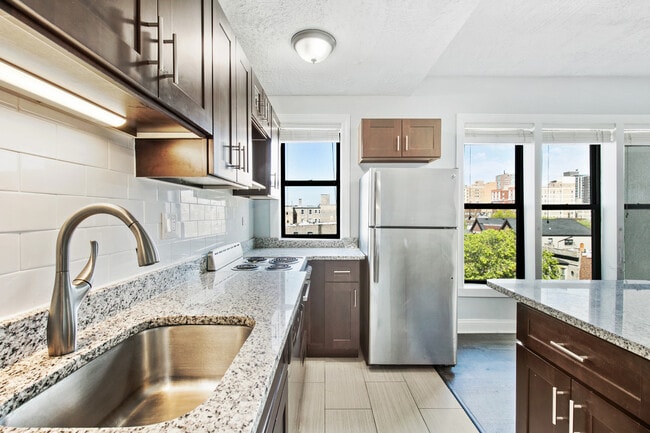Building Photo - 4555 Malden St