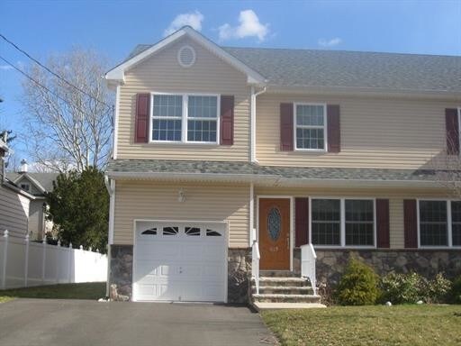 Primary Photo - 619 N Ave Ext