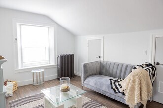 Building Photo - 2014 Edinburgh Dr Building Photo - 2014 Edinburgh Dr