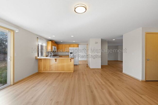 Building Photo - 509 S Joslin Pl