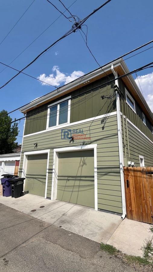 Photo - 127 1/2 S Pennsylvania St- House