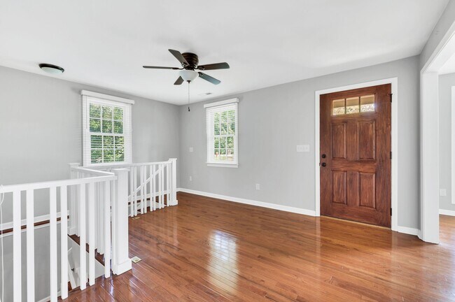 Building Photo - 2723 Ennis Rd