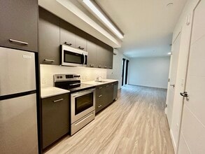 Building Photo - DOCK 59 APARTMENTS