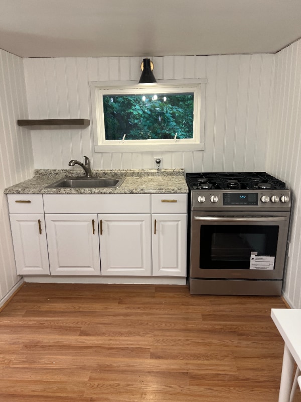 Building Photo - 501 Main St