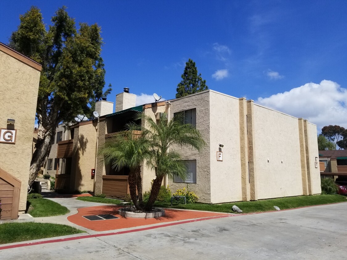 Primary Photo - 2920 Briarwood Road, Unit F3