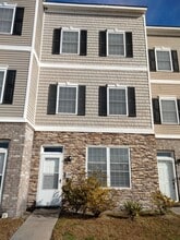 Building Photo - 129 Davila St