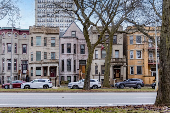 Bronzeville is home to a large number of older single-family and multi-family residences.