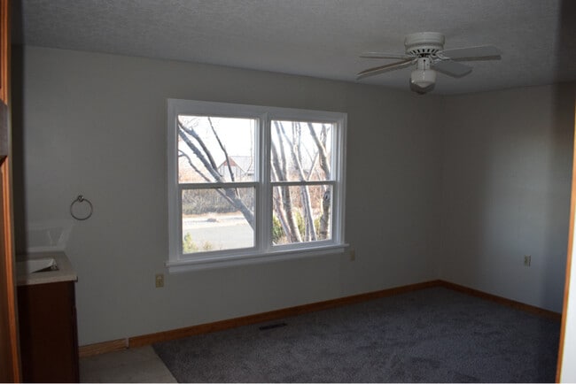 Building Photo - 1511 Knight St