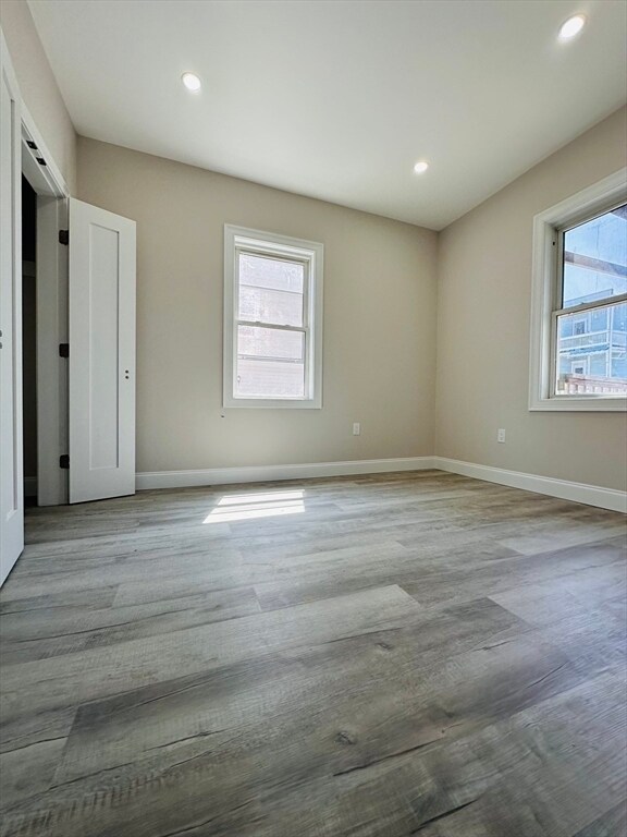 Foto del edificio - 8 Wave Ave