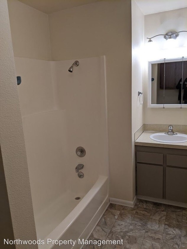 Building Photo - Studio, 1 bath House - 1331 High St Unit 7A