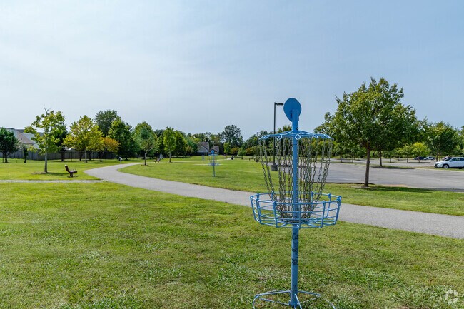 Fischer Park has a small disc golf course ini Spring Hill.