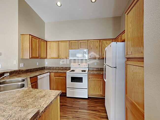 Foto del edificio - 2037 N 107th Dr