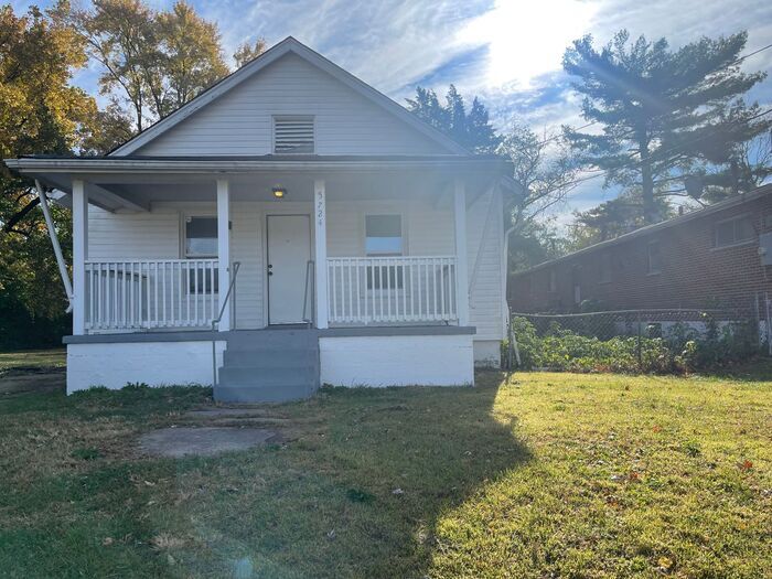 Single Family Three Bedroom Home in Jennings House Rental in Jennings