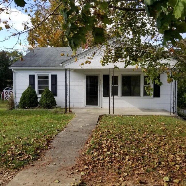 Building Photo - 207 Walker Street
