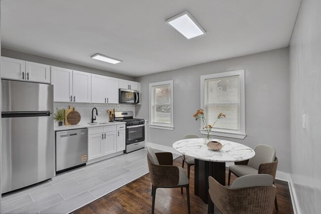 Interior Photo - Grand Lee Apartments