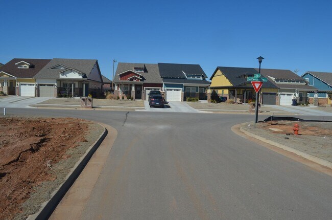 Building Photo - $500 OFF 1ST MONTH RENT TAKE A LOOK AT YOU...