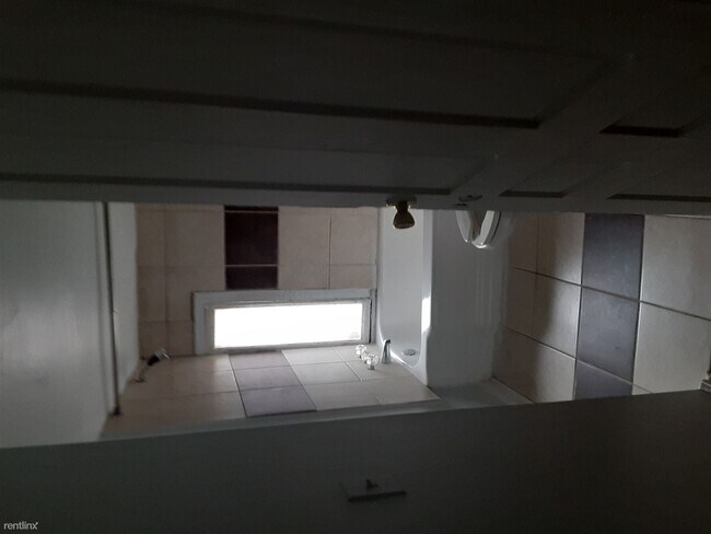 Foto del edificio - 218 W Monument St