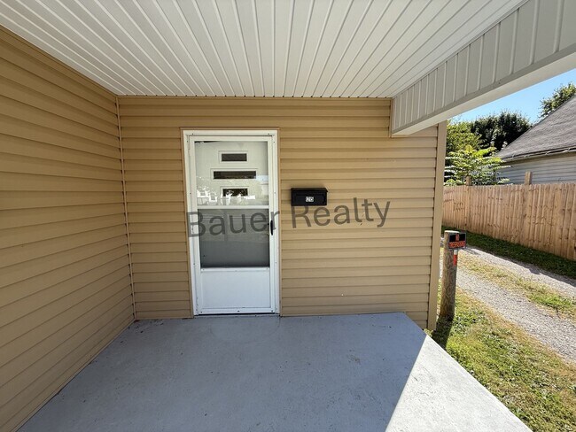 Foto del edificio - 1215 Cottage St