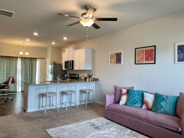 Foto del edificio - 231 Chandler Ct