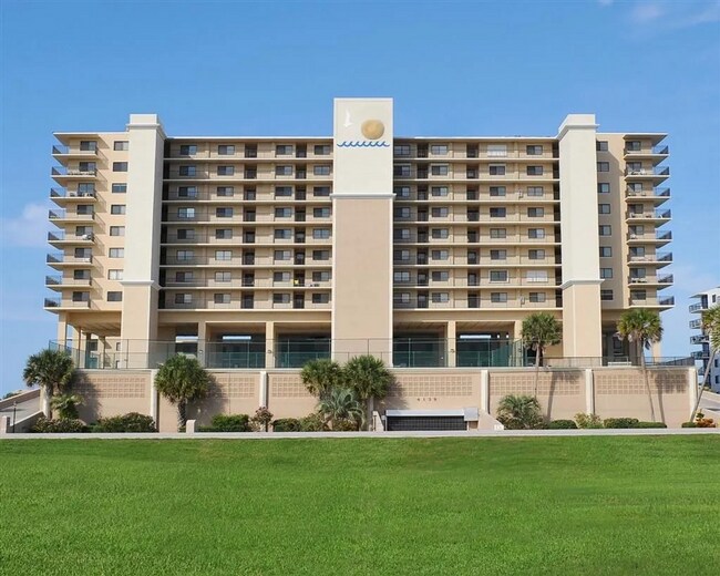 Building Photo - Beautiful Moontide Condo