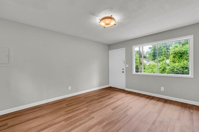 Foto del edificio - 102 S Browder St