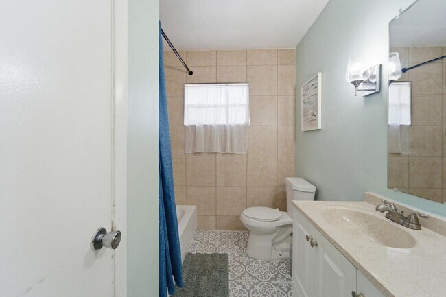 Foto del edificio - 1424 Willow Rd