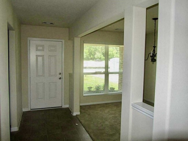 Building Photo - 4810 Blue Spruce Hill St