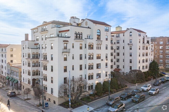 Foto del edificio - Larchmont Hills