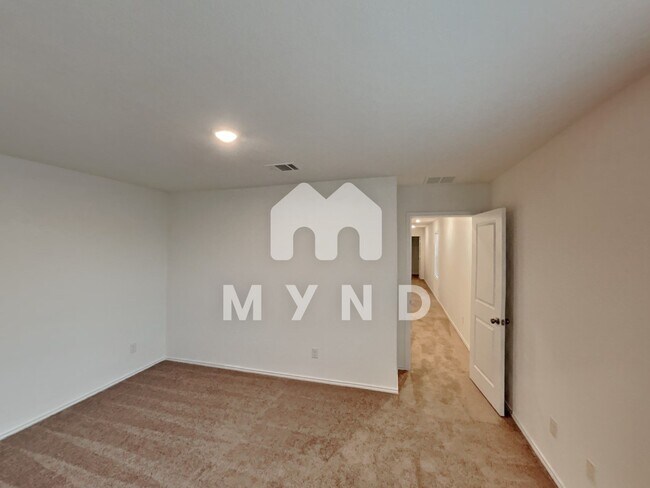 Building Photo - 10938 Presa Way