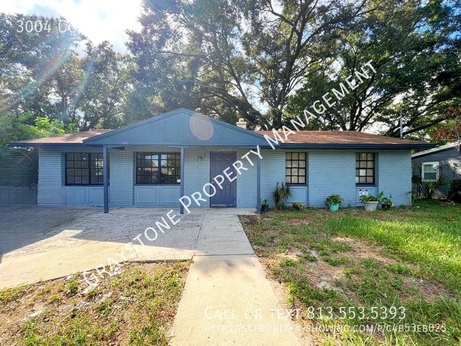 Foto principal - Don't miss out this beautiful 4 bedroom 2 ...