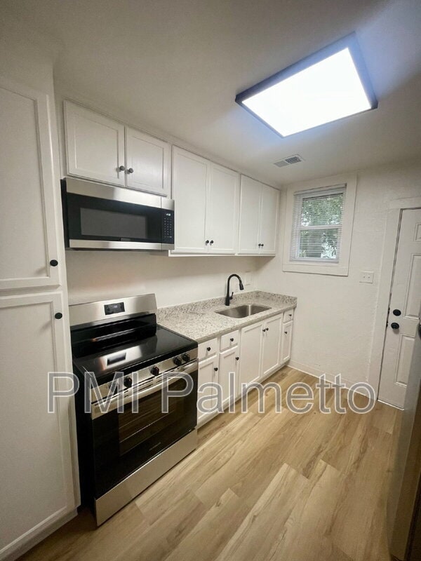 Foto del edificio - 2205 Harper St
