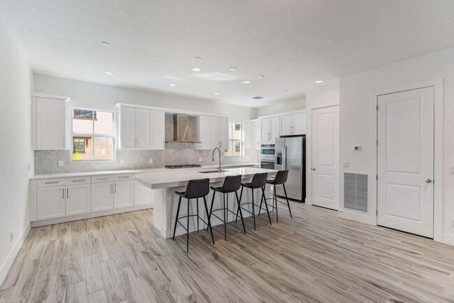 Foto del edificio - 12677 Machiavelli Way