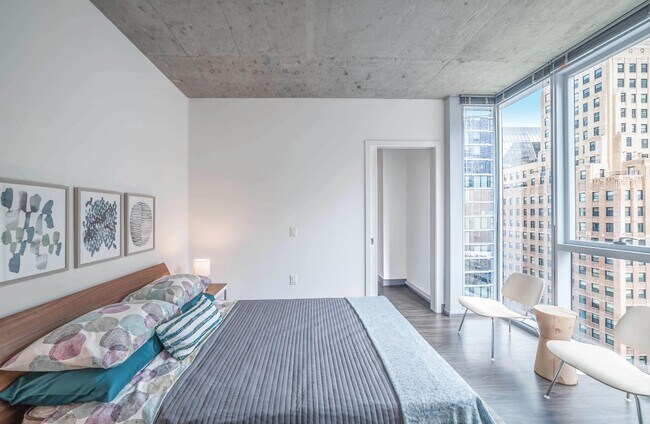 Non-master bedroom - 205 W Lake St