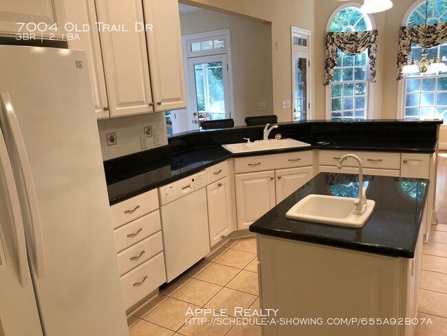 Building Photo - 7004 Old Trail Dr - Available Now!