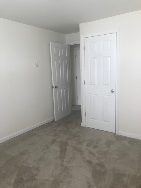 Foto del edificio - Woodhill Apts_Radecke Ave - 5704-A1