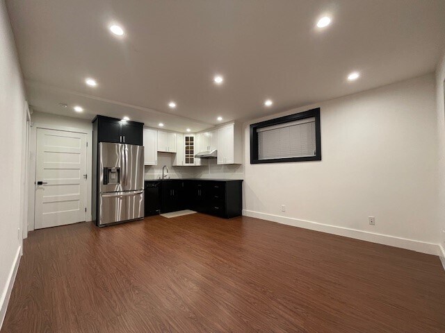 Building Photo - 238 Urbano Dr