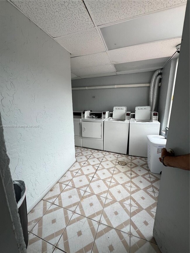 Building Photo - 250 180th Dr
