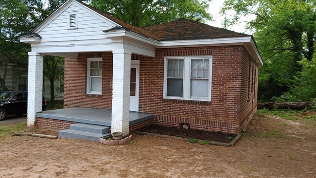 Building Photo - 201 Arlington Ave