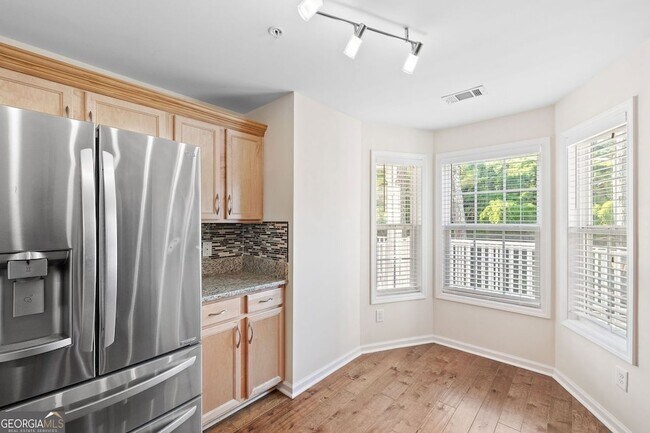 Foto del edificio - 4140 Riverlook Pkwy SE