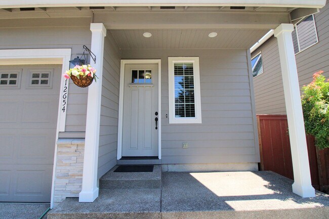 Building Photo - 12654 Pavilion Place