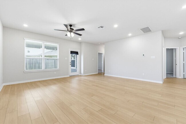 Building Photo - 7828 Krenek Tap Dr
